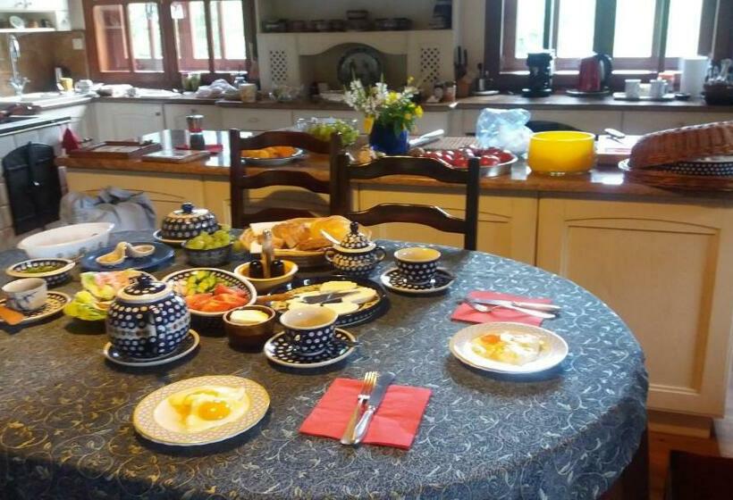 בית מלון כפרי Ropki Dwór Rajdany