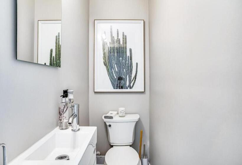 هتل Sea Colony  2604 Round Robin