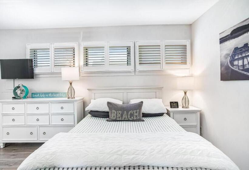 هتل Sea Colony  2604 Round Robin