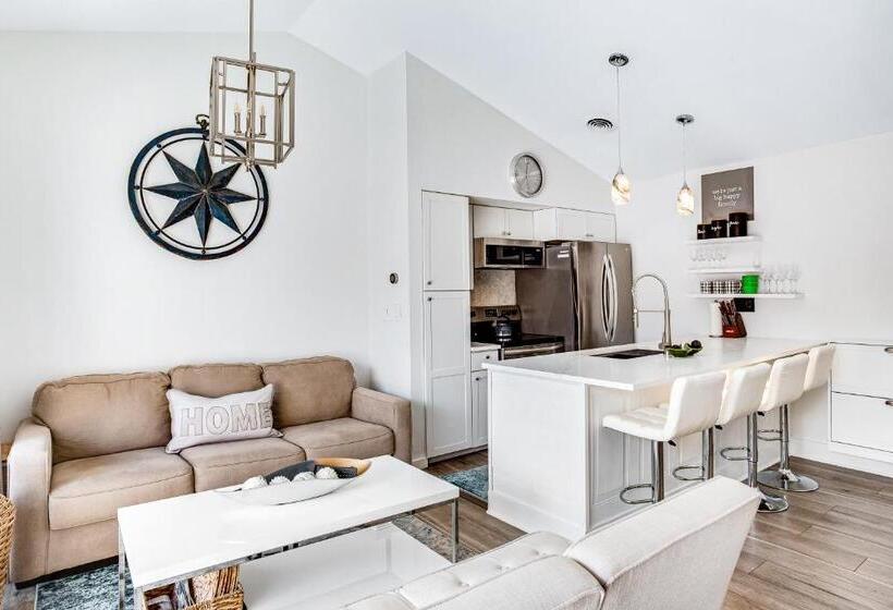 هتل Sea Colony  2604 Round Robin