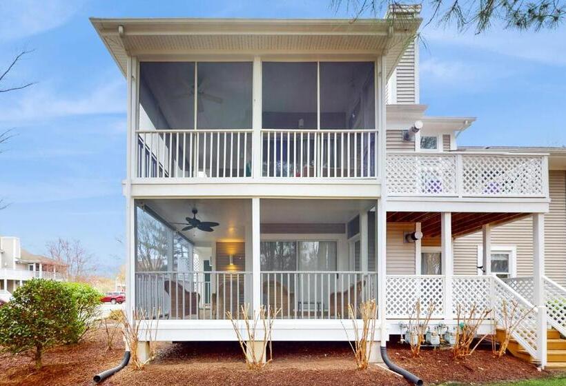 هتل Sea Colony  2604 Round Robin