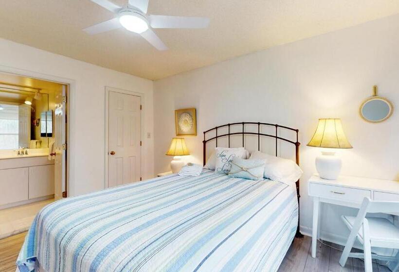 هتل Sea Colony  2604 Round Robin