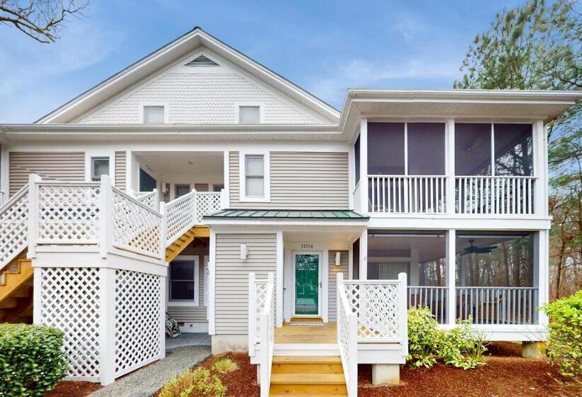 هتل Sea Colony  2604 Round Robin