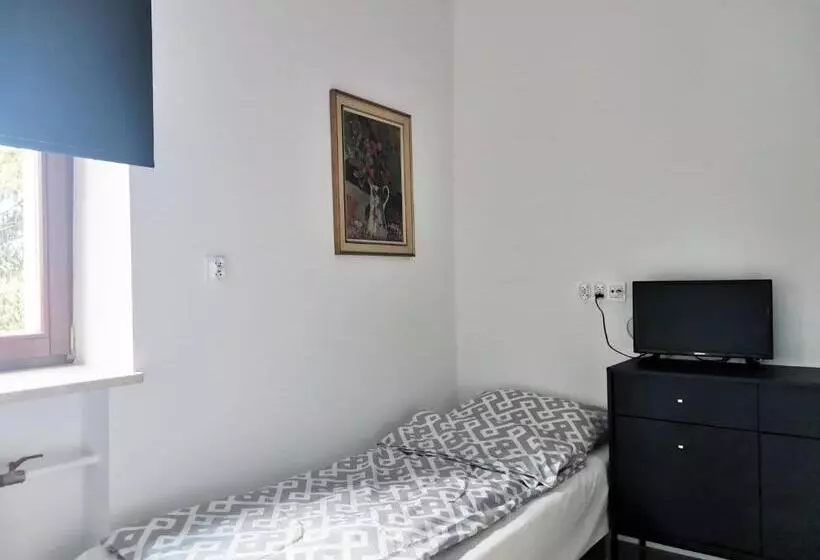 Ohotelik Pensjonat W Poniatowej