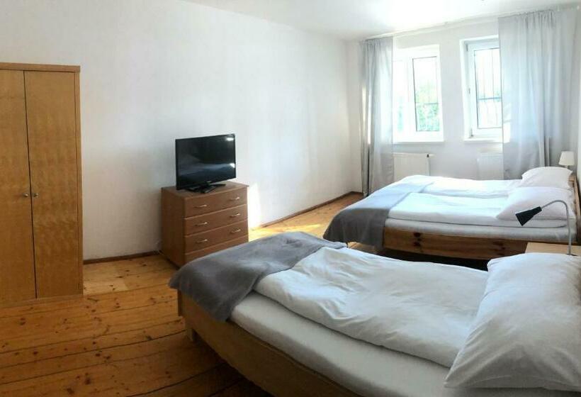 פנסיון Villa Ola