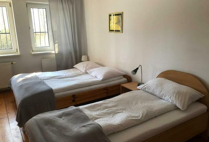 פנסיון Villa Ola