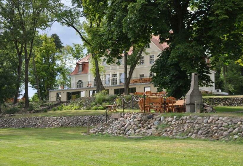 Resort Rezydencja Marii Rybieniec