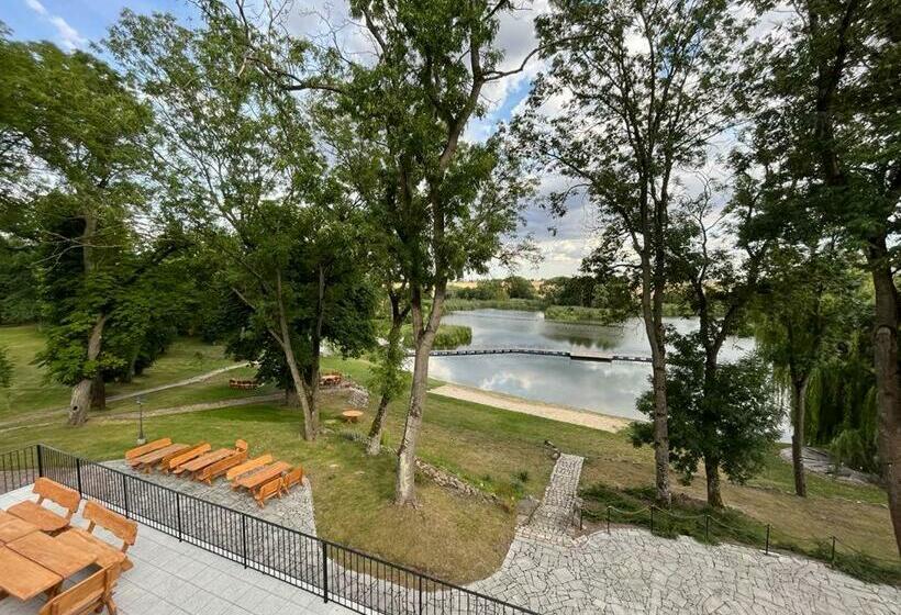 Resort Rezydencja Marii Rybieniec