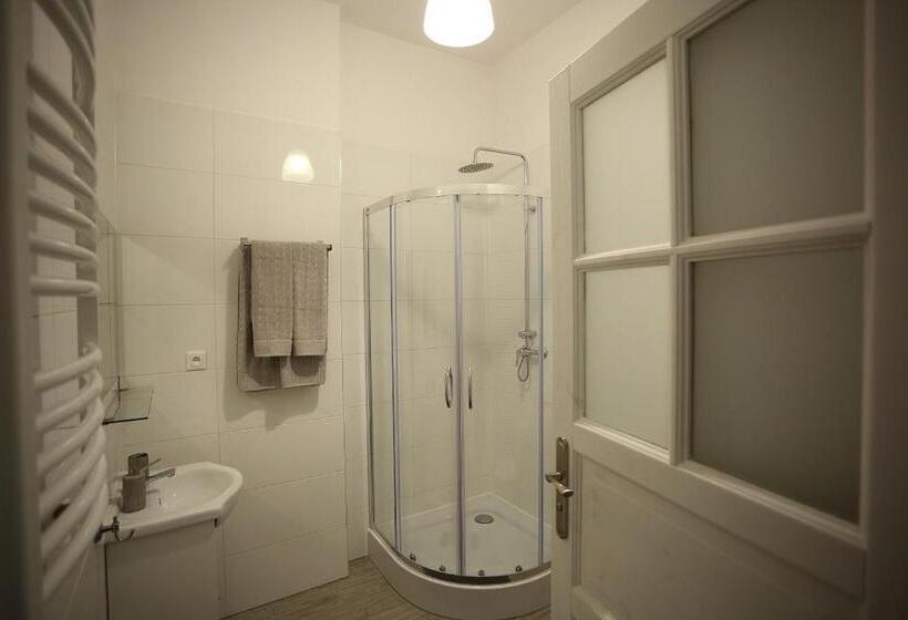 호스텔 Colourful Rooms Wrocław