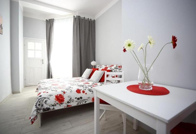 호스텔 Colourful Rooms Wrocław