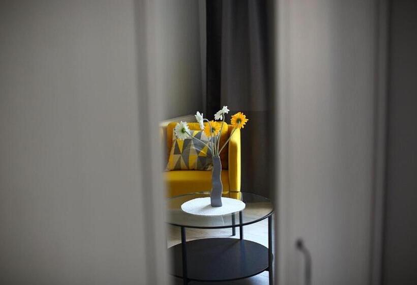 호스텔 Colourful Rooms Wrocław