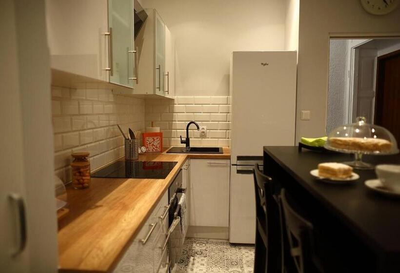 호스텔 Colourful Rooms Wrocław