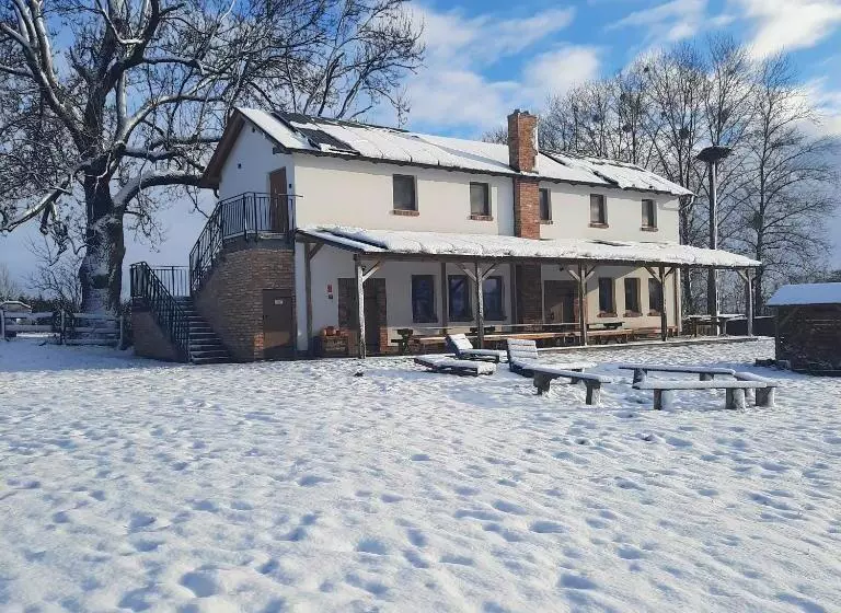 Retkeilymaja Kacze Bagno   Miejsce Inicjatyw Pozytywnych