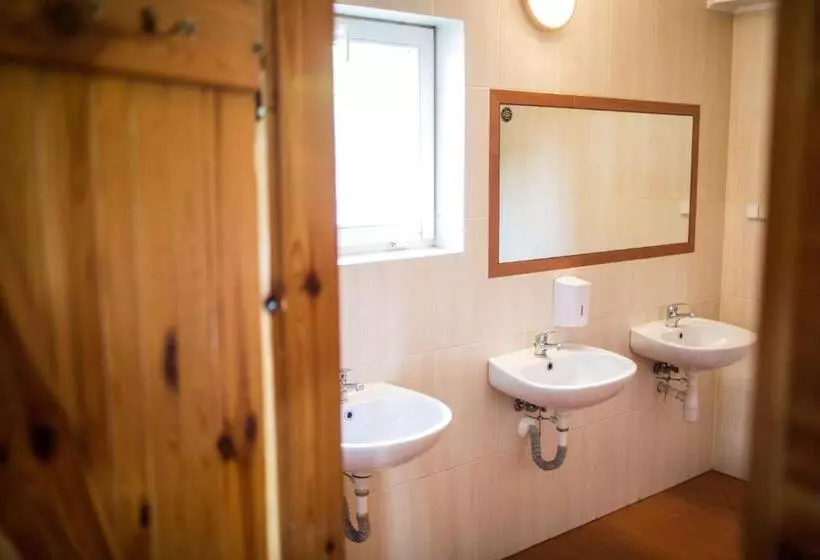 Retkeilymaja Kacze Bagno   Miejsce Inicjatyw Pozytywnych