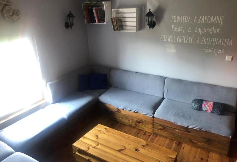 הוסטל Kacze Bagno   Miejsce Inicjatyw Pozytywnych