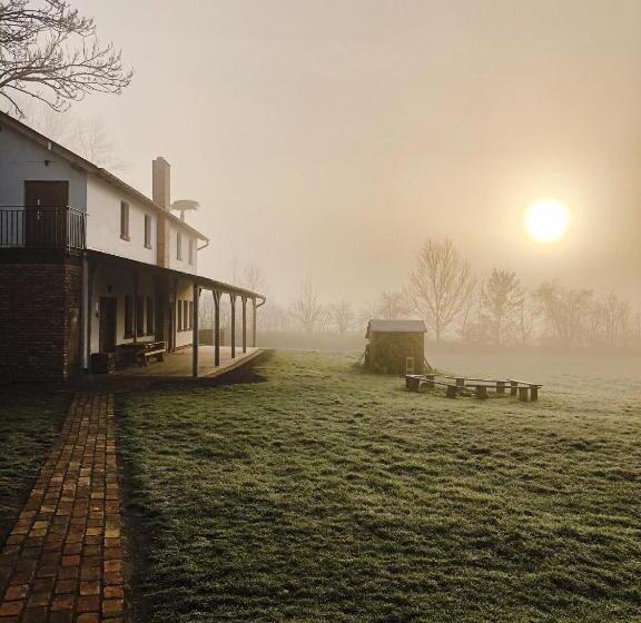 הוסטל Kacze Bagno   Miejsce Inicjatyw Pozytywnych