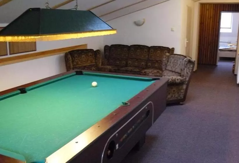 Retkeilymaja Knajpa Sorba