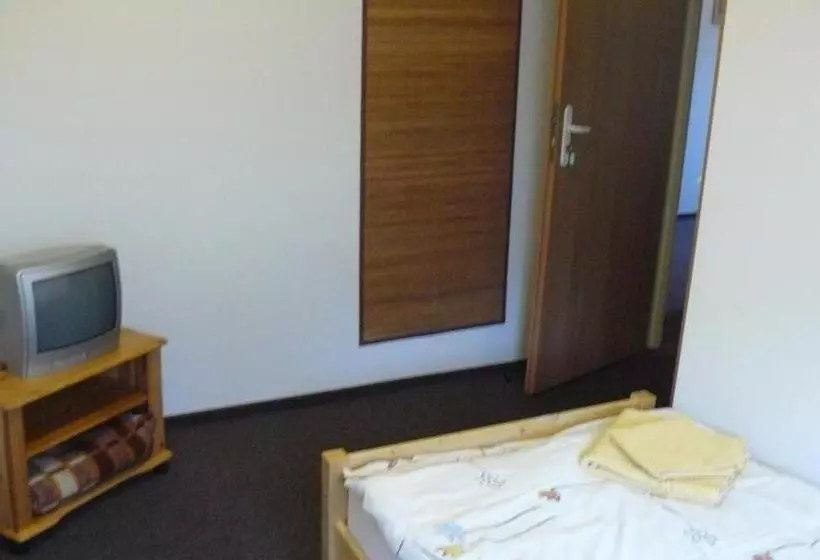 Retkeilymaja Knajpa Sorba