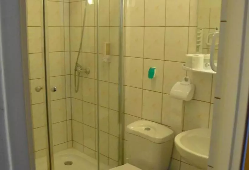 Retkeilymaja Knajpa Sorba