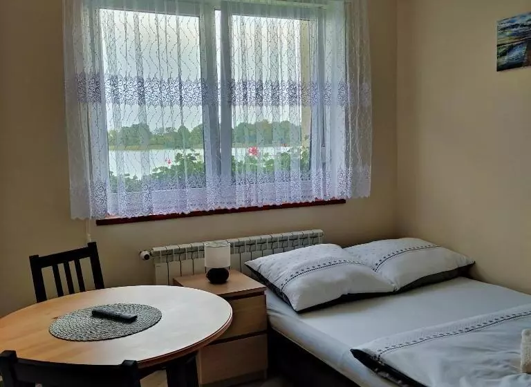 Retkeilymaja Nad Jeziorem Kochle