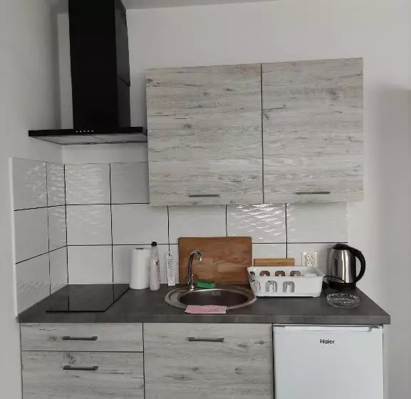 Retkeilymaja Nad Jeziorem Kochle