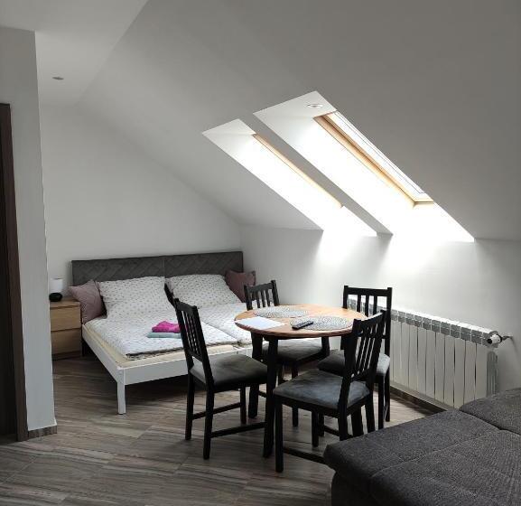 旅馆 Nad Jeziorem Kochle