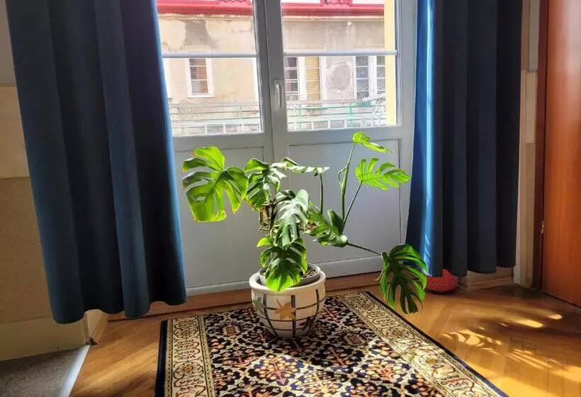 Retkeilymaja Zajazd Meran