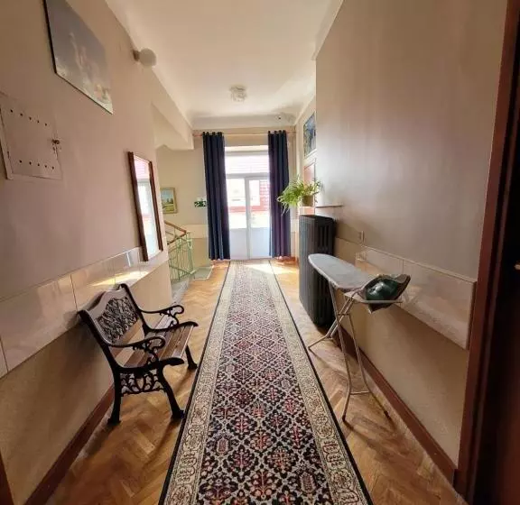 Retkeilymaja Zajazd Meran