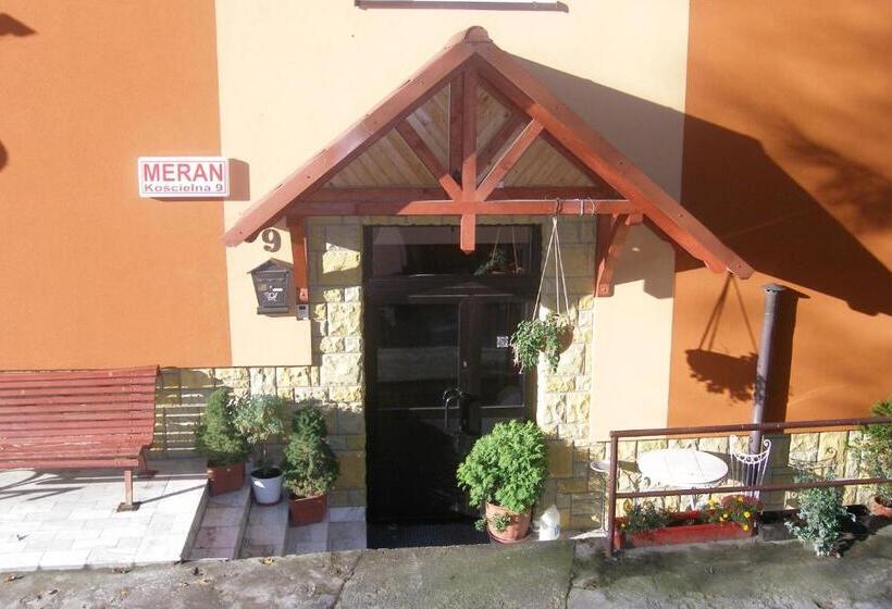 هاستل Zajazd Meran