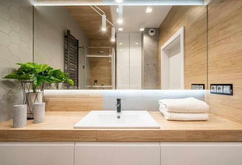 Art Apart River View Wrocław