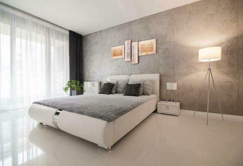 Art Apart River View Wrocław