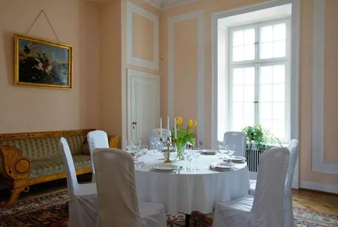 ベッドアンドブレックファースト Butikowy Pałac Jabłonna