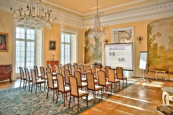 ベッドアンドブレックファースト Butikowy Pałac Jabłonna