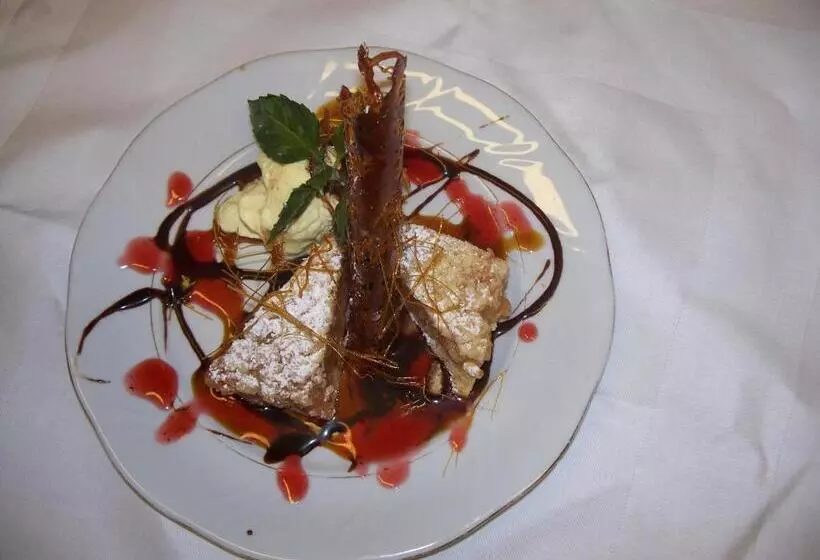 ベッドアンドブレックファースト Butikowy Pałac Jabłonna