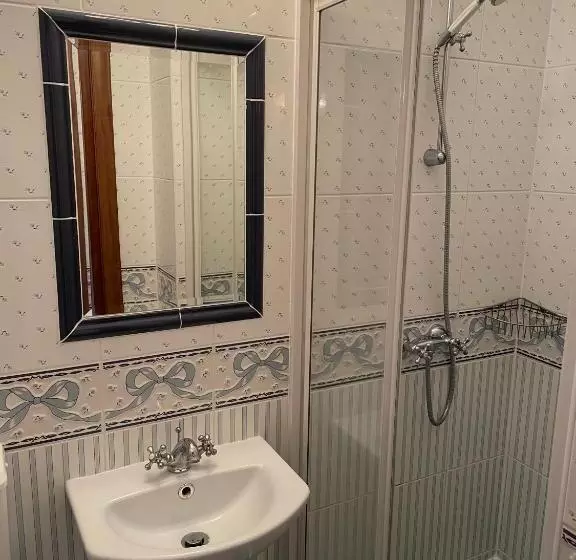 Aamiaismajoitus (B&B) Dworek Galosa