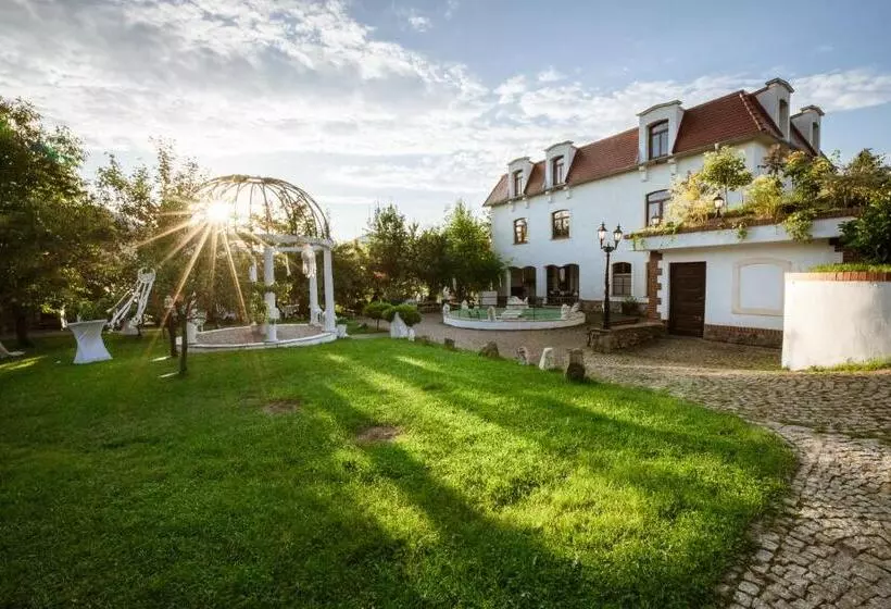 Aamiaismajoitus (B&B) Dworek Galosa