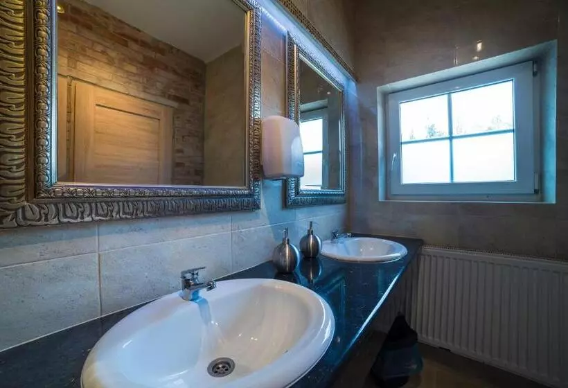 Aamiaismajoitus (B&B) Jaś I Małgosia