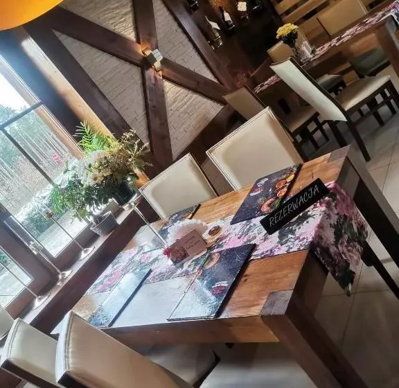 Aamiaismajoitus (B&B) Jaś I Małgosia