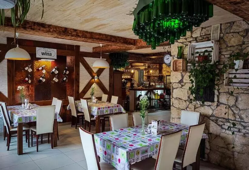 Aamiaismajoitus (B&B) Jaś I Małgosia