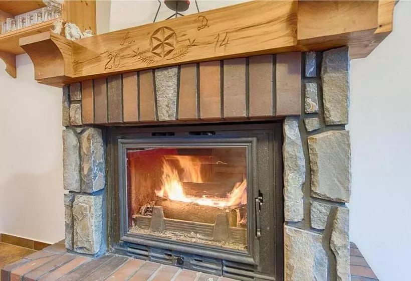 تختخواب و صبحانه Pod Lipą 2