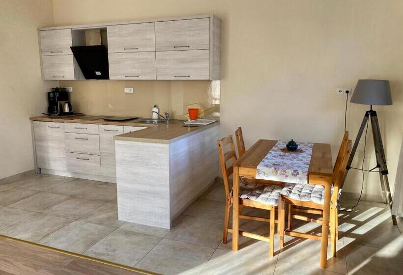 Bed and Breakfast Pod Lipą 2