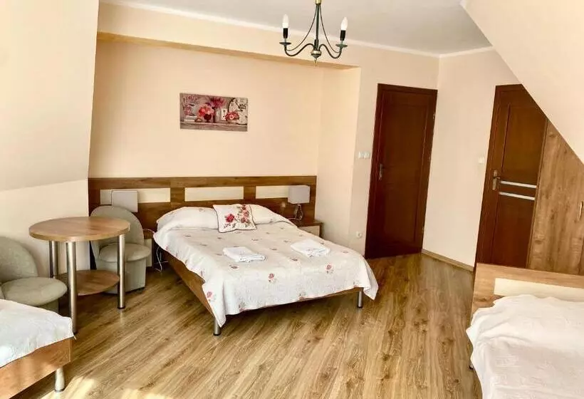 تختخواب و صبحانه Pod Lipą 2