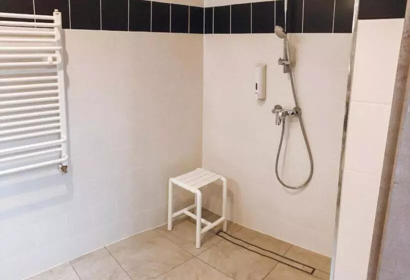 ベッドアンドブレックファースト Poznańska19