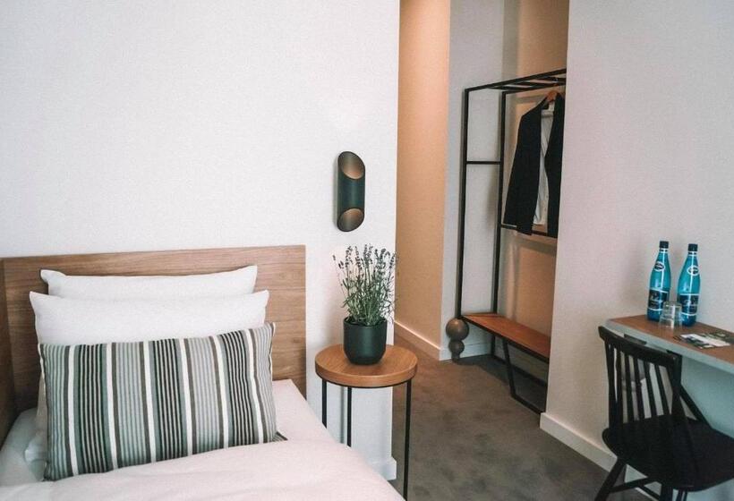 Bed and Breakfast Poznańska19