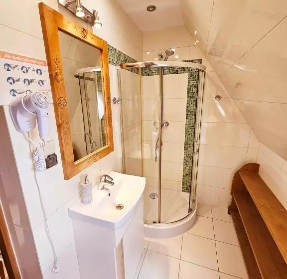 تختخواب و صبحانه Willa Regina Ii Resort & Spa