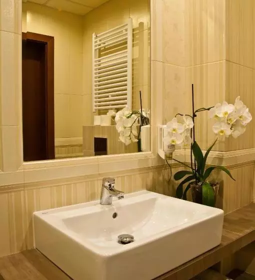 Hotelli Dwór Kresowy