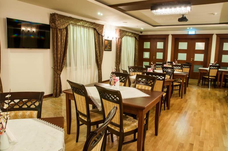 فندق Dwór Kresowy