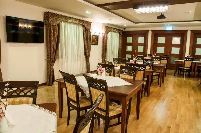 Hotelli Dwór Kresowy