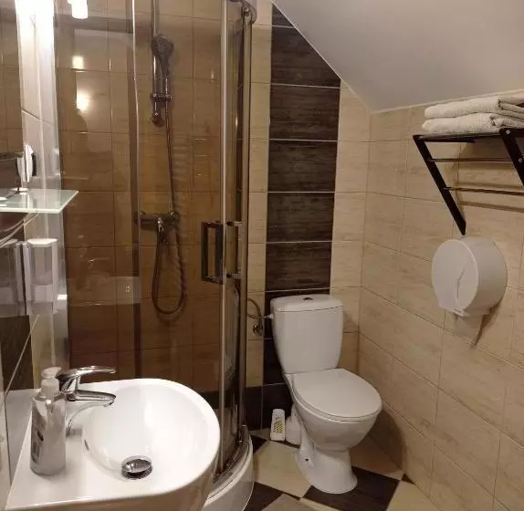 Hotelli Zajazd Nad Sanem