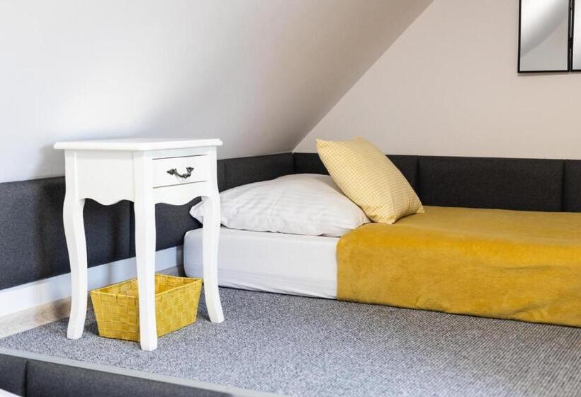 پانسیون Apartementy Weranda Z Ogrodem W Centrum